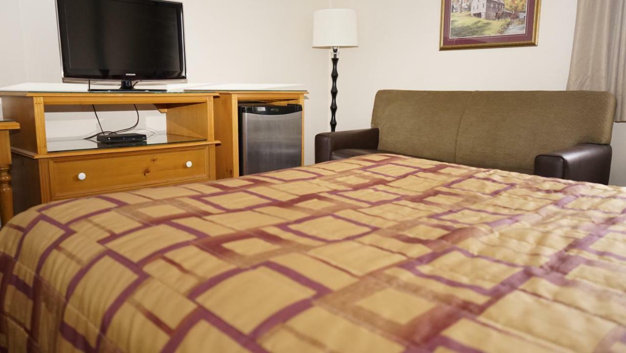Mcintosh Country Inn & Conference Centre Morrisburg Eksteriør billede